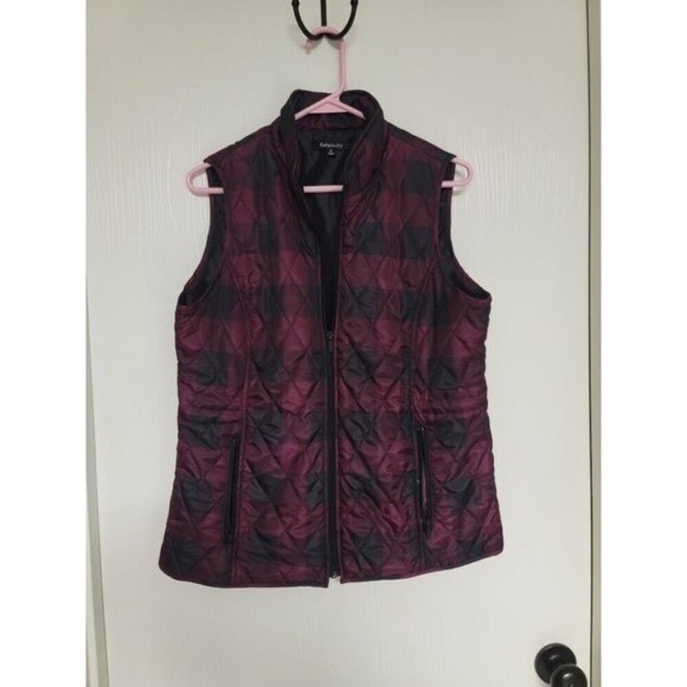 ~ womens red and black plaid full zip relativity vest - size medium